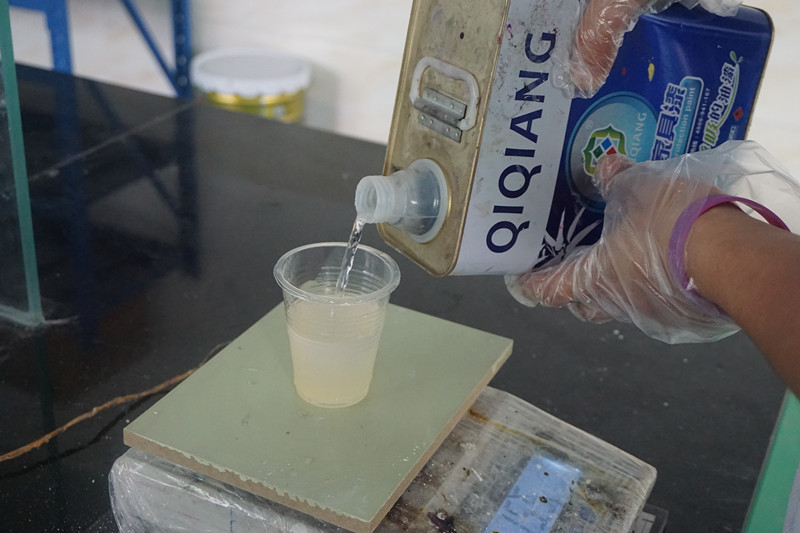 水蜜桃视频在线免费QU-3003 PU特清透明底漆精确调配